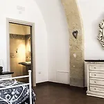 Bed and breakfast Tenuta Vigna Del Noce 3*
